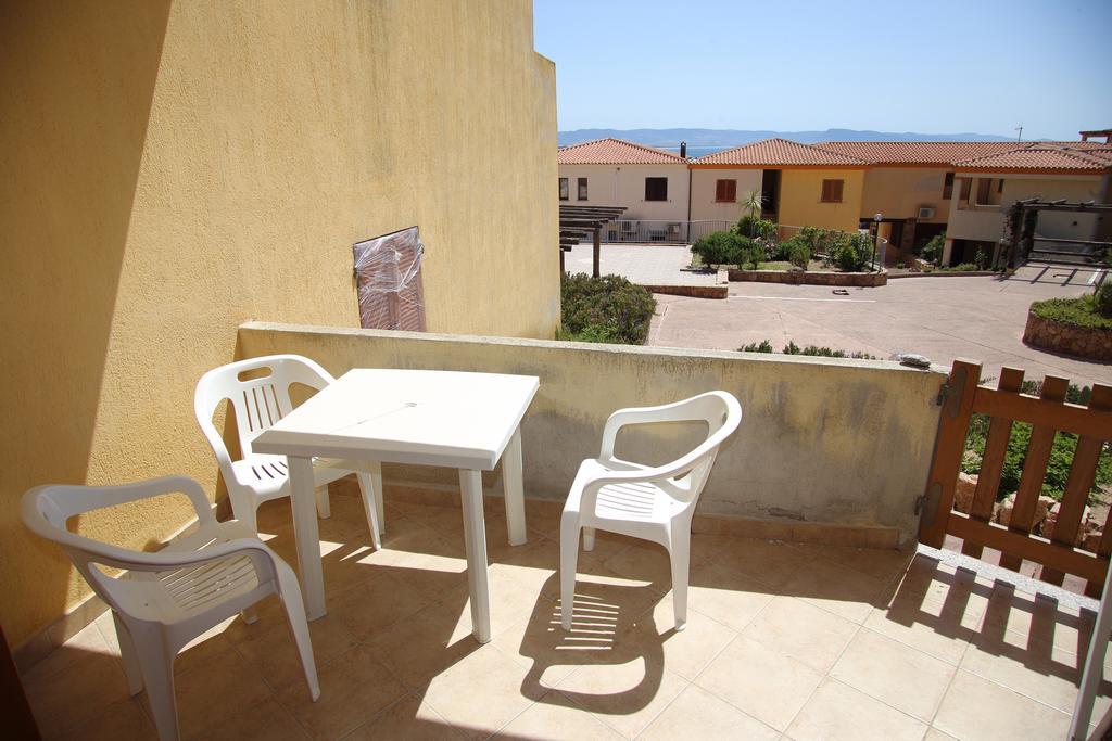 Appartamenti Ideal Isola Rossa Exterior foto